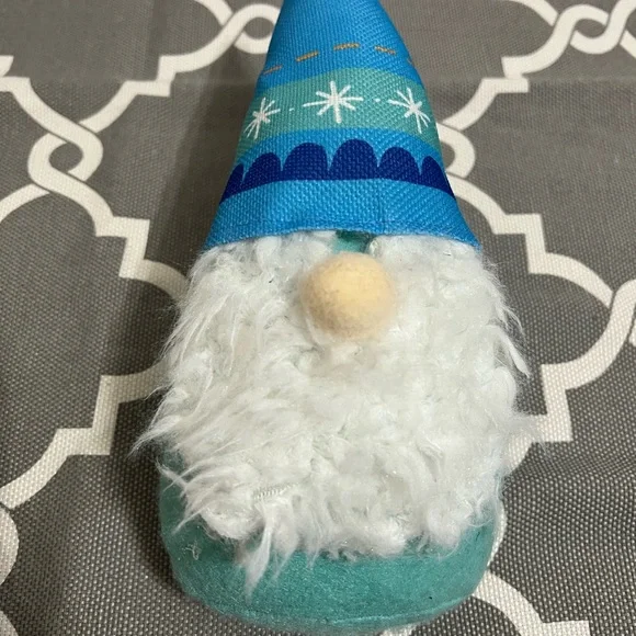 Christmas Decor- Set of Three Gnomes - Picture 4 of 4